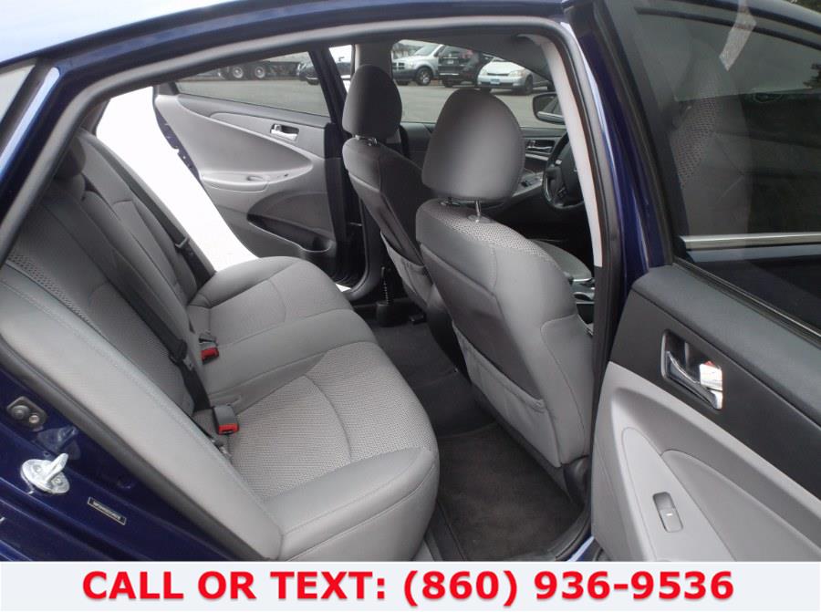 Used Hyundai Sonata 4dr Sdn 2.4L Auto GLS 2012 | Lee Motors Sales Inc. Hartford, Connecticut Used Hyundai Sonata 4dr Sdn 2.4L Auto GLS 2012 | Lee Motors Sales Inc. Hartford, Connecticut