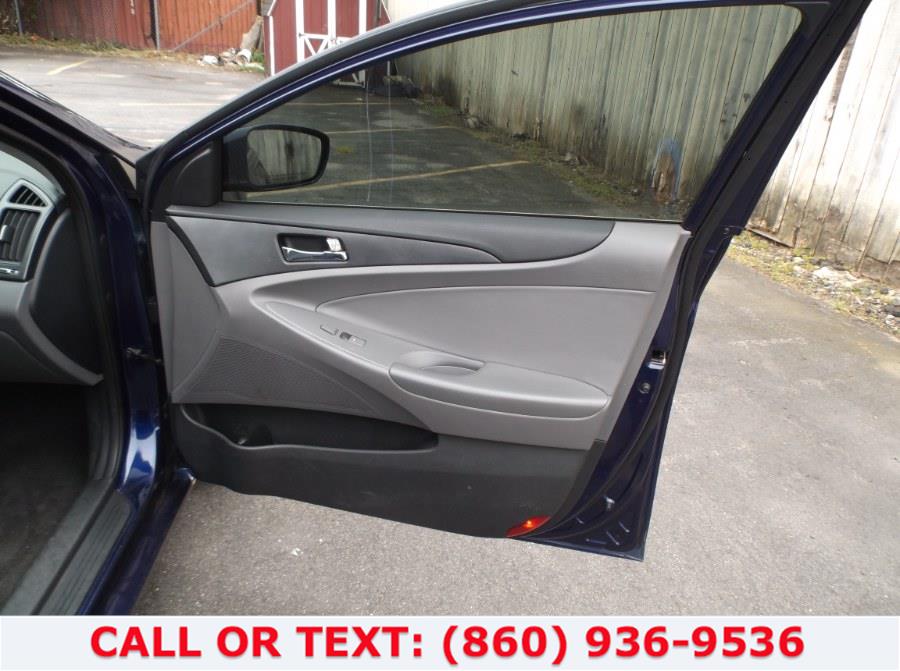 Used Hyundai Sonata 4dr Sdn 2.4L Auto GLS 2012 | Lee Motors Sales Inc. Hartford, Connecticut Used Hyundai Sonata 4dr Sdn 2.4L Auto GLS 2012 | Lee Motors Sales Inc. Hartford, Connecticut