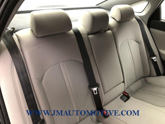 2016 Hyundai Sonata 4dr Sdn 2.4L SE, available for sale in Naugatuck, Connecticut | J&M Automotive Sls&Svc LLC. Naugatuck, Connecticut 2016 Hyundai Sonata 4dr Sdn 2.4L SE, available for sale in Naugatuck, Connecticut | J&M Automotive Sls&Svc LLC. Naugatuck, Connecticut
