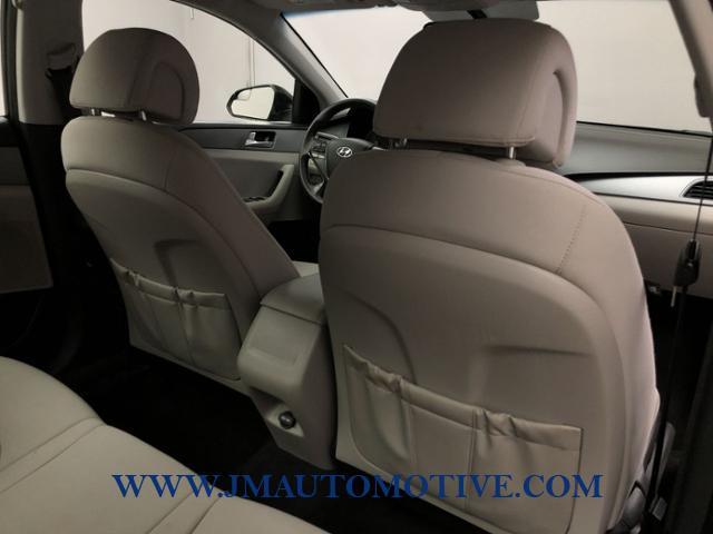 2016 Hyundai Sonata 4dr Sdn 2.4L SE, available for sale in Naugatuck, Connecticut | J&M Automotive Sls&Svc LLC. Naugatuck, Connecticut 2016 Hyundai Sonata 4dr Sdn 2.4L SE, available for sale in Naugatuck, Connecticut | J&M Automotive Sls&Svc LLC. Naugatuck, Connecticut