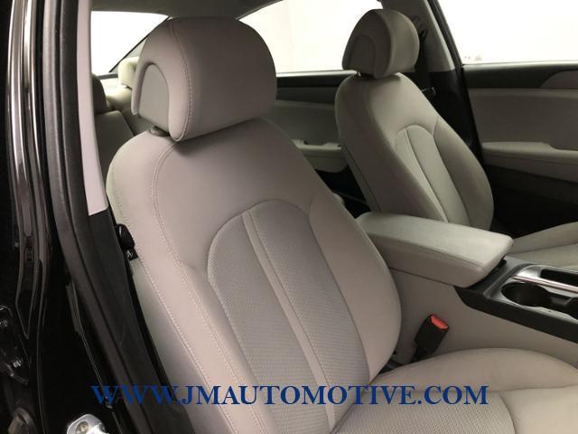 2016 Hyundai Sonata 4dr Sdn 2.4L SE, available for sale in Naugatuck, Connecticut | J&M Automotive Sls&Svc LLC. Naugatuck, Connecticut 2016 Hyundai Sonata 4dr Sdn 2.4L SE, available for sale in Naugatuck, Connecticut | J&M Automotive Sls&Svc LLC. Naugatuck, Connecticut