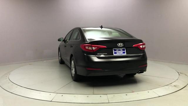 2016 Hyundai Sonata 4dr Sdn 2.4L SE, available for sale in Naugatuck, Connecticut | J&M Automotive Sls&Svc LLC. Naugatuck, Connecticut 2016 Hyundai Sonata 4dr Sdn 2.4L SE, available for sale in Naugatuck, Connecticut | J&M Automotive Sls&Svc LLC. Naugatuck, Connecticut