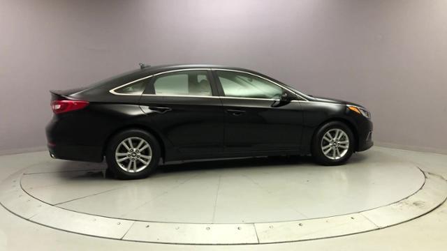 2016 Hyundai Sonata 4dr Sdn 2.4L SE, available for sale in Naugatuck, Connecticut | J&M Automotive Sls&Svc LLC. Naugatuck, Connecticut 2016 Hyundai Sonata 4dr Sdn 2.4L SE, available for sale in Naugatuck, Connecticut | J&M Automotive Sls&Svc LLC. Naugatuck, Connecticut