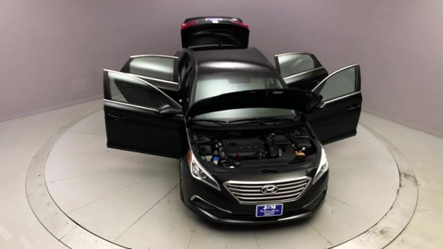 2016 Hyundai Sonata 4dr Sdn 2.4L SE, available for sale in Naugatuck, Connecticut | J&M Automotive Sls&Svc LLC. Naugatuck, Connecticut 2016 Hyundai Sonata 4dr Sdn 2.4L SE, available for sale in Naugatuck, Connecticut | J&M Automotive Sls&Svc LLC. Naugatuck, Connecticut