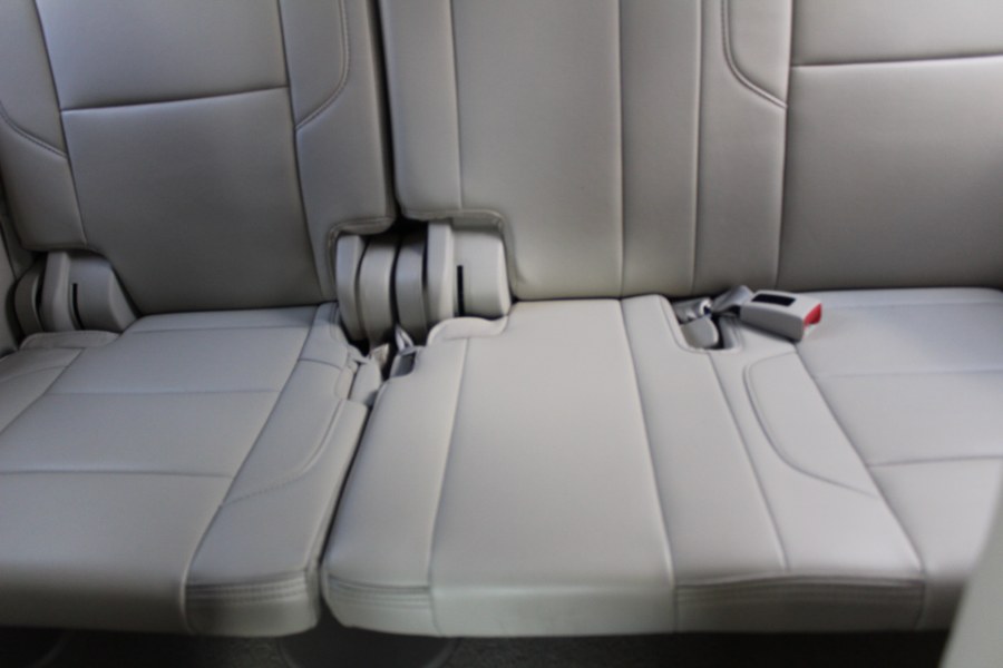 2016 GMC Yukon XL 4WD 4dr Denali, available for sale in Great Neck, New York | Great Neck Car Buyers & Sellers. Great Neck, New York 2016 GMC Yukon XL 4WD 4dr Denali, available for sale in Great Neck, New York | Great Neck Car Buyers & Sellers. Great Neck, New York