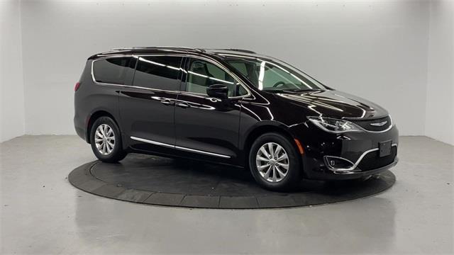 Used Chrysler Pacifica Touring L Plus 2018 | Eastchester Motor Cars. Bronx, New York Used Chrysler Pacifica Touring L Plus 2018 | Eastchester Motor Cars. Bronx, New York