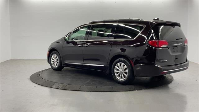 Used Chrysler Pacifica Touring L Plus 2018 | Eastchester Motor Cars. Bronx, New York Used Chrysler Pacifica Touring L Plus 2018 | Eastchester Motor Cars. Bronx, New York