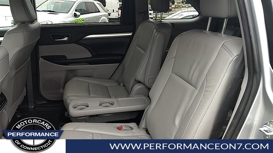 Used Toyota Highlander XLE V6 AWD (Natl) 2018 | Performance Motor Cars Of Connecticut LLC. Wilton, Connecticut Used Toyota Highlander XLE V6 AWD (Natl) 2018 | Performance Motor Cars Of Connecticut LLC. Wilton, Connecticut