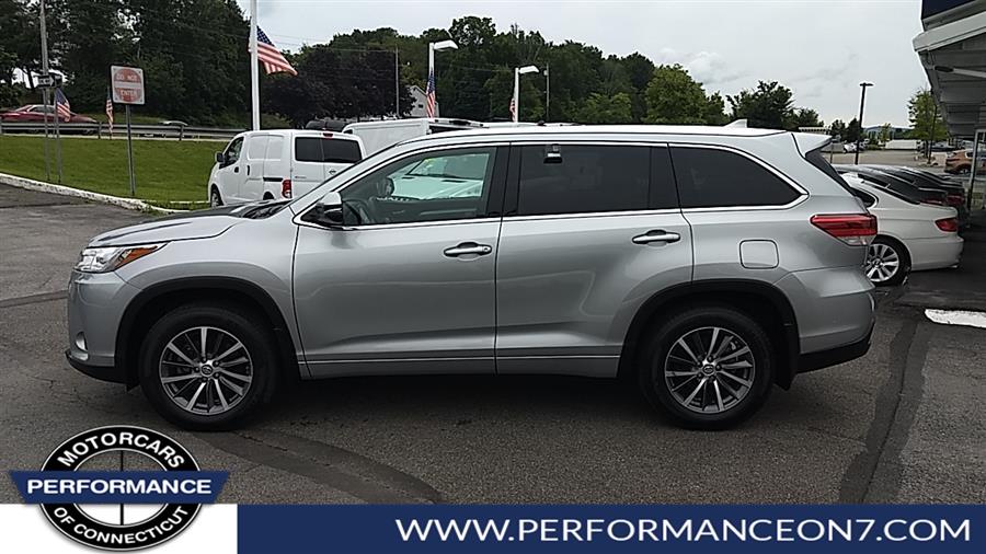 Used Toyota Highlander XLE V6 AWD (Natl) 2018 | Performance Motor Cars Of Connecticut LLC. Wilton, Connecticut Used Toyota Highlander XLE V6 AWD (Natl) 2018 | Performance Motor Cars Of Connecticut LLC. Wilton, Connecticut