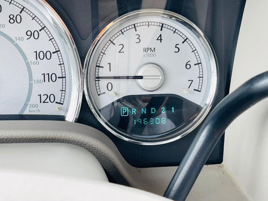2008 Chrysler Aspen AWD 4dr Limited, available for sale in New Britain, Connecticut | Supreme Automotive. New Britain, Connecticut 2008 Chrysler Aspen AWD 4dr Limited, available for sale in New Britain, Connecticut | Supreme Automotive. New Britain, Connecticut