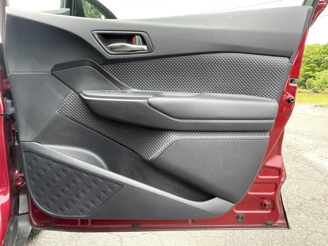 Used Toyota C-hr XLE 2019 | Blasius Federal Road. Brookfield, Connecticut Used Toyota C-hr XLE 2019 | Blasius Federal Road. Brookfield, Connecticut