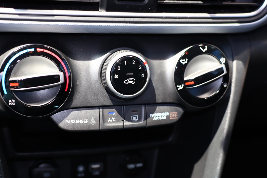 Used Hyundai Kona SEL Auto AWD 2019 | Hillside Auto Mall Inc.. Jamaica, New York Used Hyundai Kona SEL Auto AWD 2019 | Hillside Auto Mall Inc.. Jamaica, New York