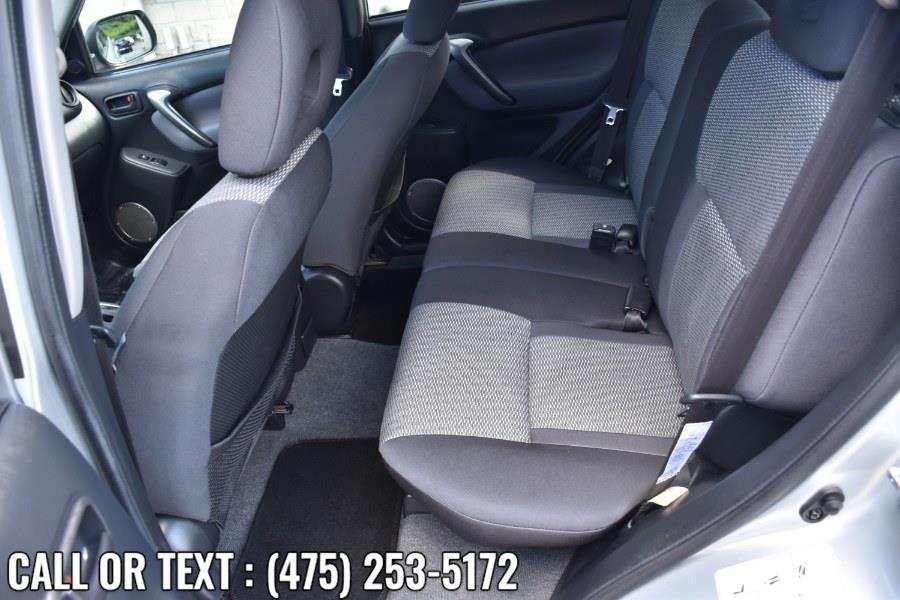 Used Toyota RAV4 4dr Auto 4WD 2004 | Highline Car Connection. Waterbury, Connecticut Used Toyota RAV4 4dr Auto 4WD 2004 | Highline Car Connection. Waterbury, Connecticut