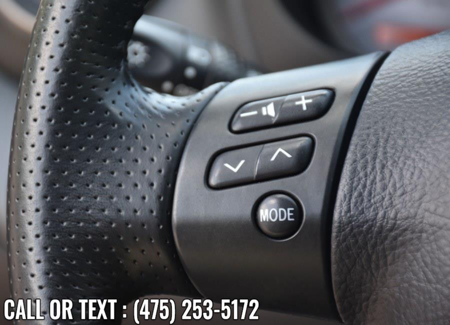 Used Toyota RAV4 4dr Auto 4WD 2004 | Highline Car Connection. Waterbury, Connecticut Used Toyota RAV4 4dr Auto 4WD 2004 | Highline Car Connection. Waterbury, Connecticut