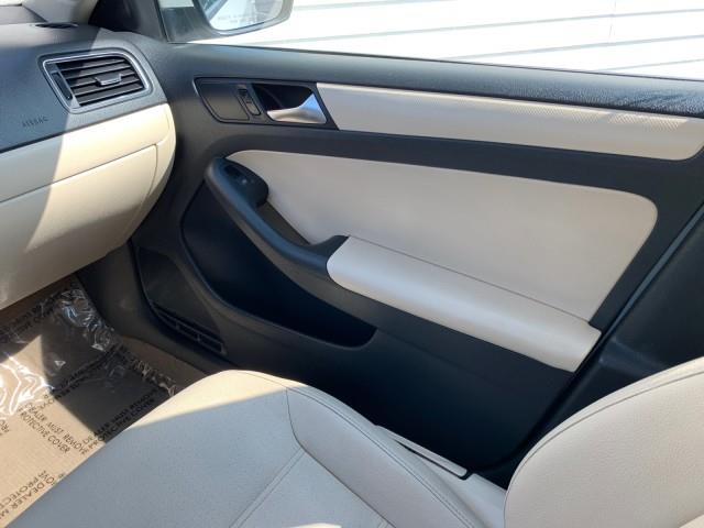 Used Volkswagen Jetta Sedan SE PZEV 2012 | Valentine Motor Company. Forestville, Maryland Used Volkswagen Jetta Sedan SE PZEV 2012 | Valentine Motor Company. Forestville, Maryland