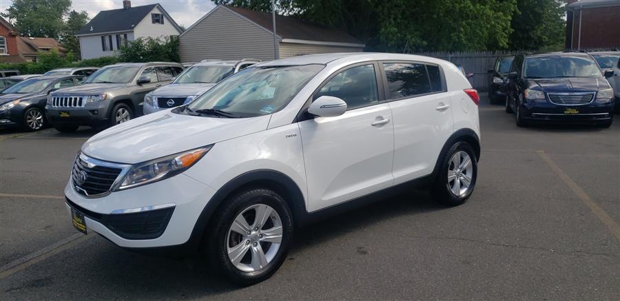 2013 Kia Sportage AWD 4dr LX, available for sale in Little Ferry, New Jersey | Victoria Preowned Autos Inc. Little Ferry, New Jersey 2013 Kia Sportage AWD 4dr LX, available for sale in Little Ferry, New Jersey | Victoria Preowned Autos Inc. Little Ferry, New Jersey