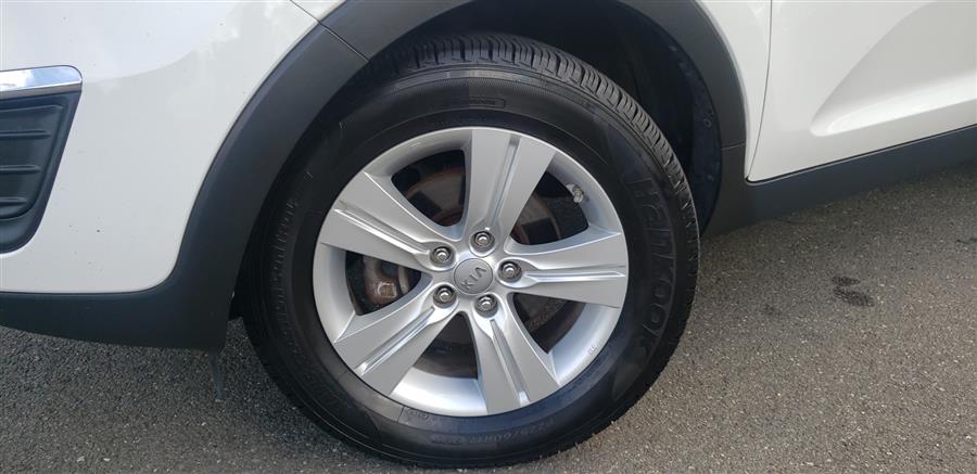 2013 Kia Sportage AWD 4dr LX, available for sale in Little Ferry, New Jersey | Victoria Preowned Autos Inc. Little Ferry, New Jersey 2013 Kia Sportage AWD 4dr LX, available for sale in Little Ferry, New Jersey | Victoria Preowned Autos Inc. Little Ferry, New Jersey