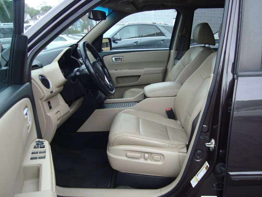 2015 Honda Pilot 4WD 4dr EX-L, available for sale in Manchester, Connecticut | Yara Motors. Manchester, Connecticut 2015 Honda Pilot 4WD 4dr EX-L, available for sale in Manchester, Connecticut | Yara Motors. Manchester, Connecticut