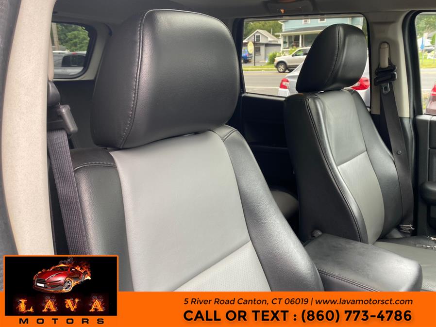 2010 Jeep Grand Cherokee 4WD 4dr Laredo, available for sale in Canton, Connecticut | Lava Motors. Canton, Connecticut 2010 Jeep Grand Cherokee 4WD 4dr Laredo, available for sale in Canton, Connecticut | Lava Motors. Canton, Connecticut