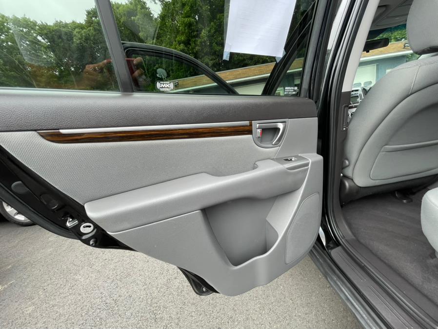 Used Hyundai Santa Fe FWD 4dr I4 Auto GLS 2011 | Auto Match LLC. Waterbury, Connecticut Used Hyundai Santa Fe FWD 4dr I4 Auto GLS 2011 | Auto Match LLC. Waterbury, Connecticut