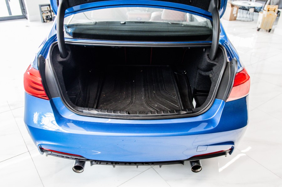 Used BMW 3 Series ///M Sport Package 340i Sedan 2018 | 26 Motors Long Island. ELMONT, New York Used BMW 3 Series ///M Sport Package 340i Sedan 2018 | 26 Motors Long Island. ELMONT, New York