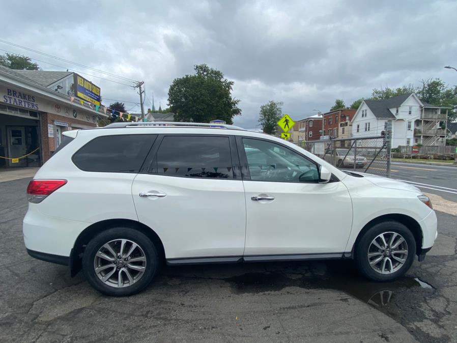 Used Nissan Pathfinder 4WD 4dr SV 2013 | VEB Auto Sales. Hartford, Connecticut Used Nissan Pathfinder 4WD 4dr SV 2013 | VEB Auto Sales. Hartford, Connecticut
