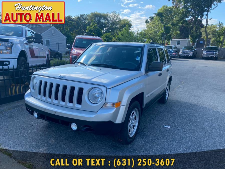 2012 Jeep Patriot FWD 4dr Sport, available for sale in Huntington Station, New York | Huntington Auto Mall. Huntington Station, New York