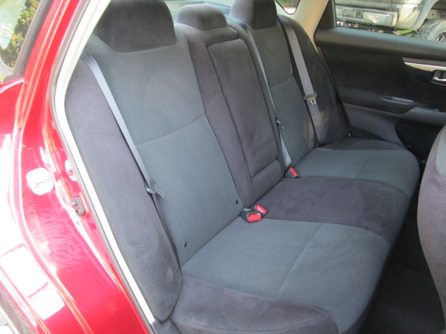 2013 Nissan Altima 4dr Sdn I4 2.5 S, available for sale in Levittown, Pennsylvania | Levittown Auto. Levittown, Pennsylvania 2013 Nissan Altima 4dr Sdn I4 2.5 S, available for sale in Levittown, Pennsylvania | Levittown Auto. Levittown, Pennsylvania