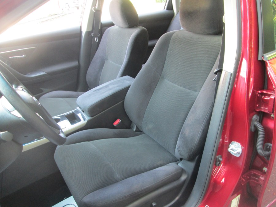 2013 Nissan Altima 4dr Sdn I4 2.5 S, available for sale in Levittown, Pennsylvania | Levittown Auto. Levittown, Pennsylvania 2013 Nissan Altima 4dr Sdn I4 2.5 S, available for sale in Levittown, Pennsylvania | Levittown Auto. Levittown, Pennsylvania