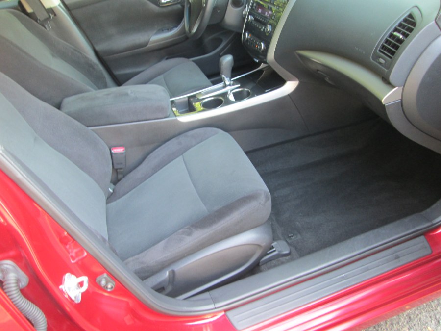 2013 Nissan Altima 4dr Sdn I4 2.5 S, available for sale in Levittown, Pennsylvania | Levittown Auto. Levittown, Pennsylvania 2013 Nissan Altima 4dr Sdn I4 2.5 S, available for sale in Levittown, Pennsylvania | Levittown Auto. Levittown, Pennsylvania