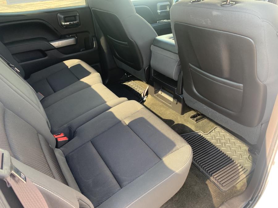 Used Chevrolet Silverado 1500 4WD Crew Cab 153.0" LT w/1LT 2015 | Dealertown Auto Wholesalers. Milford, Connecticut Used Chevrolet Silverado 1500 4WD Crew Cab 153.0" LT w/1LT 2015 | Dealertown Auto Wholesalers. Milford, Connecticut