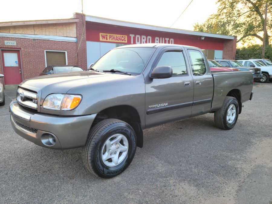 2003 Toyota Tundra SR5 4WD 4.7 V8 Extended Cab, available for sale in East Windsor, Connecticut | Toro Auto. East Windsor, Connecticut