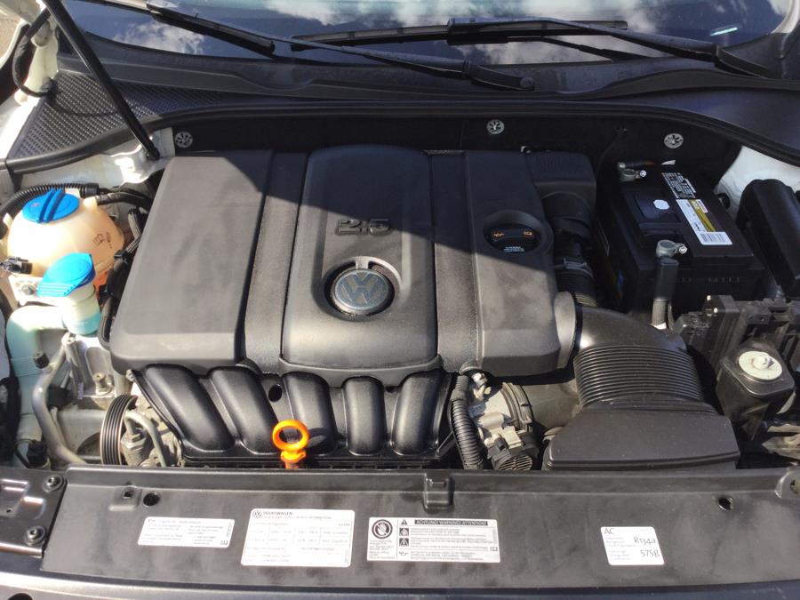 2013 Volkswagen Passat 4dr Sdn 2.5L Auto SE w/Sunroof PZEV, available for sale in Plantsville, Connecticut | L&S Automotive LLC. Plantsville, Connecticut 2013 Volkswagen Passat 4dr Sdn 2.5L Auto SE w/Sunroof PZEV, available for sale in Plantsville, Connecticut | L&S Automotive LLC. Plantsville, Connecticut