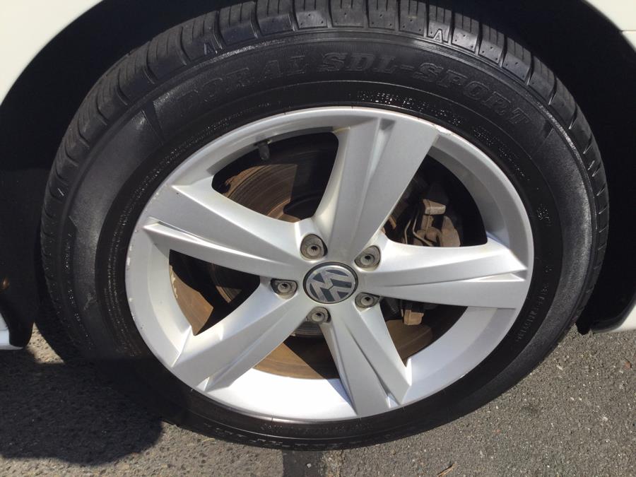 2013 Volkswagen Passat 4dr Sdn 2.5L Auto SE w/Sunroof PZEV, available for sale in Plantsville, Connecticut | L&S Automotive LLC. Plantsville, Connecticut 2013 Volkswagen Passat 4dr Sdn 2.5L Auto SE w/Sunroof PZEV, available for sale in Plantsville, Connecticut | L&S Automotive LLC. Plantsville, Connecticut