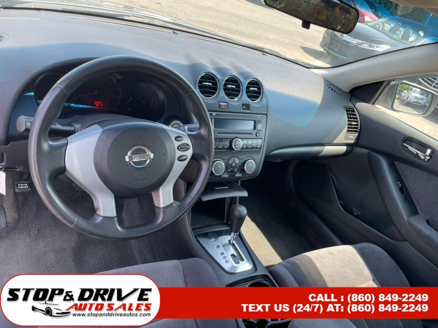 Used Nissan Altima 4dr Sdn I4 CVT 2.5 S 2009 | Stop & Drive Auto Sales. East Windsor, Connecticut