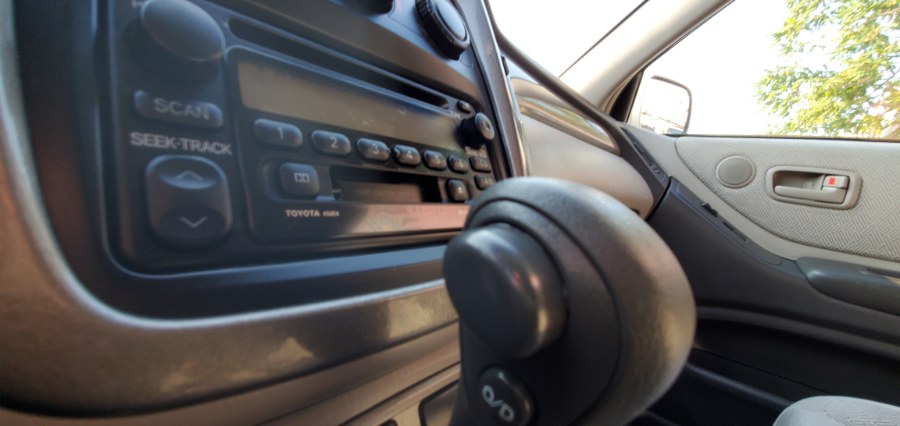 Used Toyota Highlander 4dr V6 4WD (Natl) 2003 | Rubber Bros Auto World. Brooklyn, New York Used Toyota Highlander 4dr V6 4WD (Natl) 2003 | Rubber Bros Auto World. Brooklyn, New York
