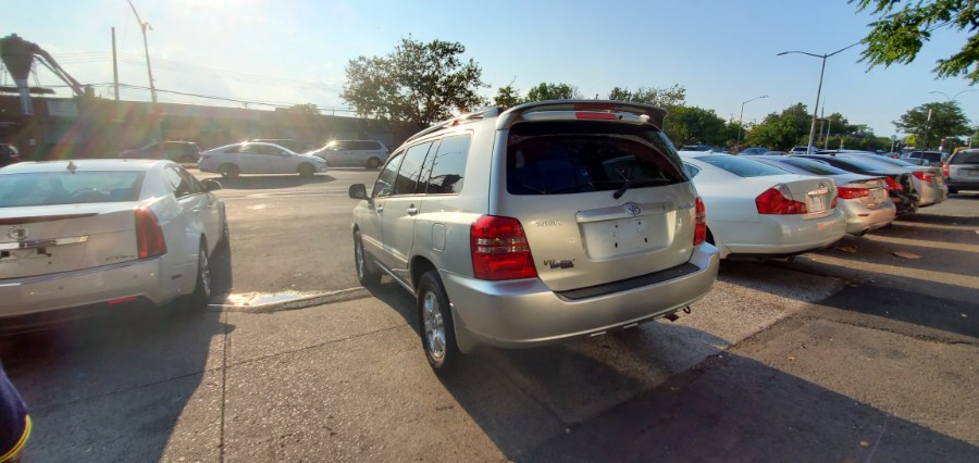 Used Toyota Highlander 4dr V6 4WD (Natl) 2003 | Rubber Bros Auto World. Brooklyn, New York Used Toyota Highlander 4dr V6 4WD (Natl) 2003 | Rubber Bros Auto World. Brooklyn, New York