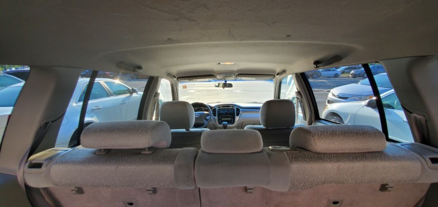 Used Toyota Highlander 4dr V6 4WD (Natl) 2003 | Rubber Bros Auto World. Brooklyn, New York Used Toyota Highlander 4dr V6 4WD (Natl) 2003 | Rubber Bros Auto World. Brooklyn, New York