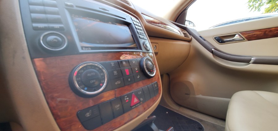 Used Mercedes-Benz R-Class 4MATIC 4dr 3.5L 2009 | Rubber Bros Auto World. Brooklyn, New York Used Mercedes-Benz R-Class 4MATIC 4dr 3.5L 2009 | Rubber Bros Auto World. Brooklyn, New York