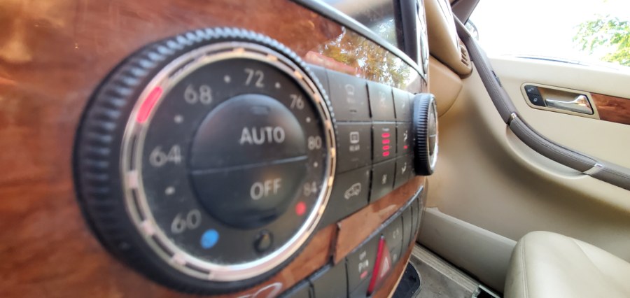 Used Mercedes-Benz R-Class 4MATIC 4dr 3.5L 2009 | Rubber Bros Auto World. Brooklyn, New York Used Mercedes-Benz R-Class 4MATIC 4dr 3.5L 2009 | Rubber Bros Auto World. Brooklyn, New York