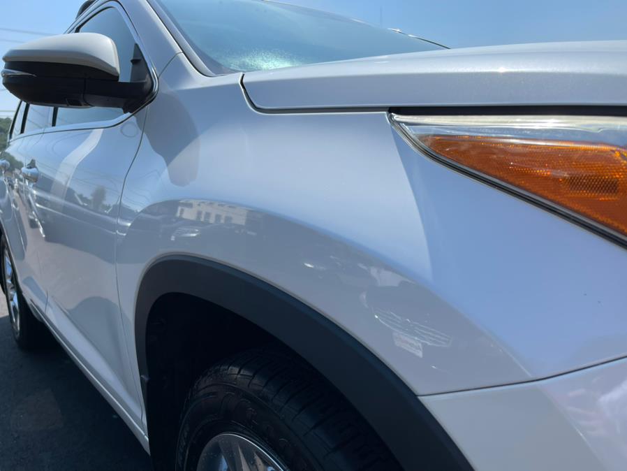 Used Toyota Highlander AWD 4dr V6 Limited (Natl) 2015 | Auto Match LLC. Waterbury, Connecticut Used Toyota Highlander AWD 4dr V6 Limited (Natl) 2015 | Auto Match LLC. Waterbury, Connecticut