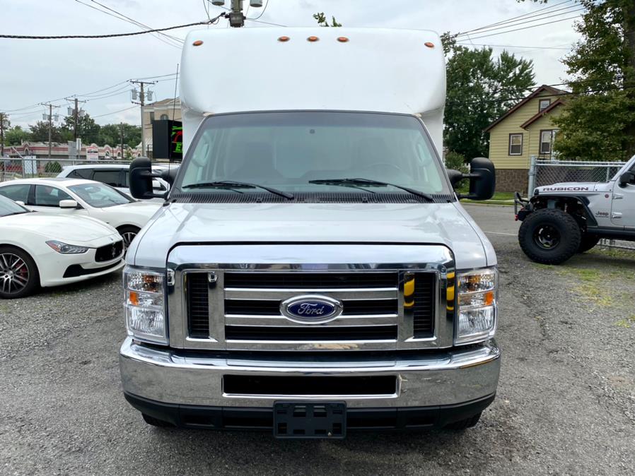 Used Ford E-Series Cutaway E-350 DRW 2017 | Easy Credit of Jersey. South Hackensack, New Jersey