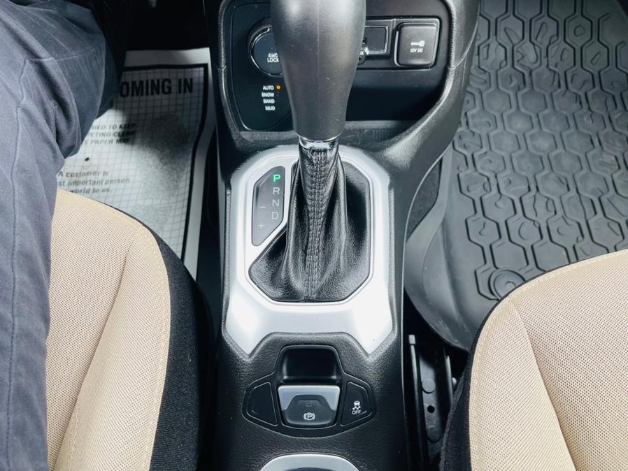 2015 Jeep Renegade 4WD 4dr Latitude, available for sale in New Britain, Connecticut | Supreme Automotive. New Britain, Connecticut 2015 Jeep Renegade 4WD 4dr Latitude, available for sale in New Britain, Connecticut | Supreme Automotive. New Britain, Connecticut