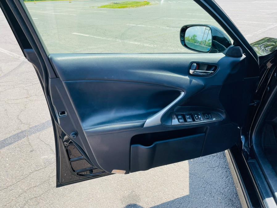 Used Lexus IS 250 4dr Sport Sdn Auto AWD 2012 | Supreme Automotive. New Britain, Connecticut Used Lexus IS 250 4dr Sport Sdn Auto AWD 2012 | Supreme Automotive. New Britain, Connecticut