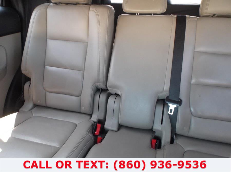 Used Ford Explorer 4WD 4dr XLT 2013 | Lee Motors Sales Inc. Hartford, Connecticut Used Ford Explorer 4WD 4dr XLT 2013 | Lee Motors Sales Inc. Hartford, Connecticut
