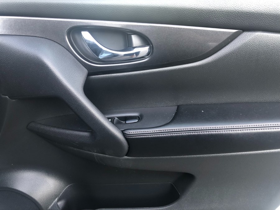 Used Nissan Rogue AWD SV 2017 | Bristol Auto Center LLC. Bristol, Connecticut Used Nissan Rogue AWD SV 2017 | Bristol Auto Center LLC. Bristol, Connecticut