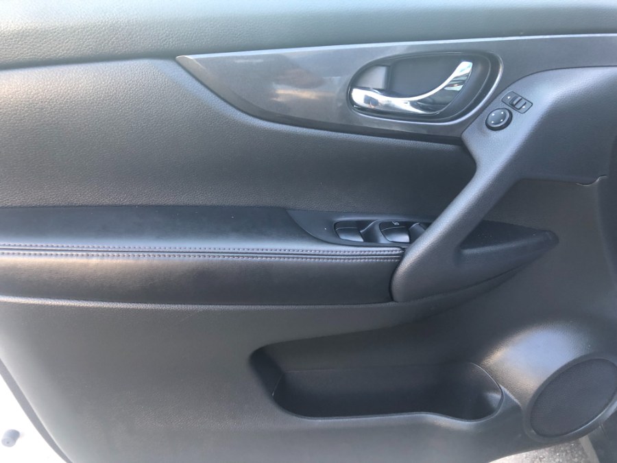 Used Nissan Rogue AWD SV 2017 | Bristol Auto Center LLC. Bristol, Connecticut Used Nissan Rogue AWD SV 2017 | Bristol Auto Center LLC. Bristol, Connecticut