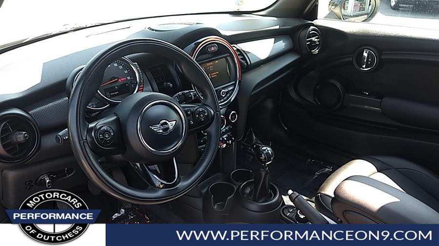 Used MINI Hardtop 2 Door Cooper FWD 2017 | Performance Motorcars Inc. Wappingers Falls, New York Used MINI Hardtop 2 Door Cooper FWD 2017 | Performance Motorcars Inc. Wappingers Falls, New York