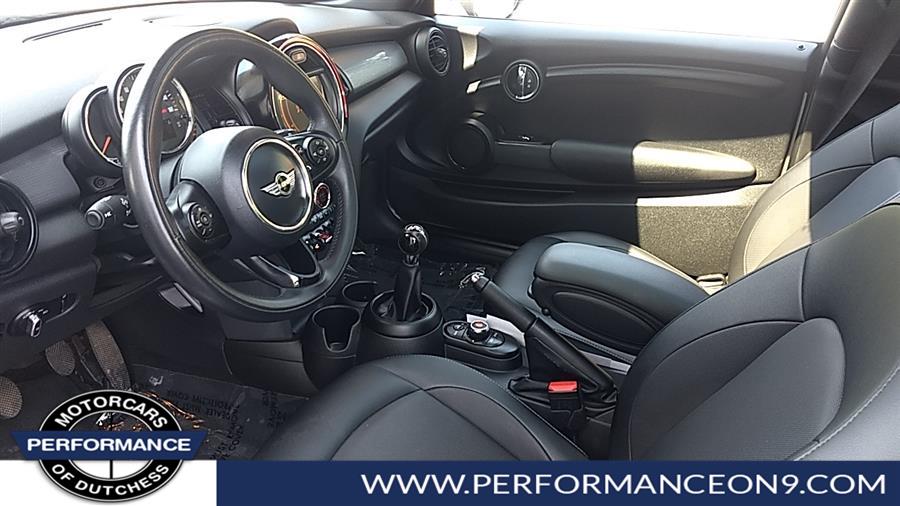 Used MINI Hardtop 2 Door Cooper FWD 2017 | Performance Motorcars Inc. Wappingers Falls, New York Used MINI Hardtop 2 Door Cooper FWD 2017 | Performance Motorcars Inc. Wappingers Falls, New York