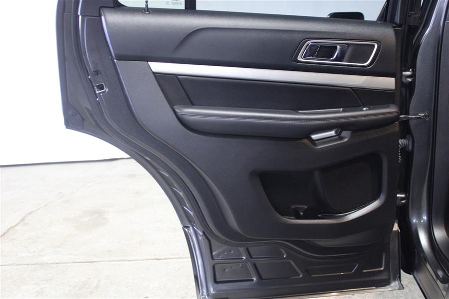 Used Ford Explorer XLT 2016 | Fast Track Motors. Paterson, New Jersey Used Ford Explorer XLT 2016 | Fast Track Motors. Paterson, New Jersey